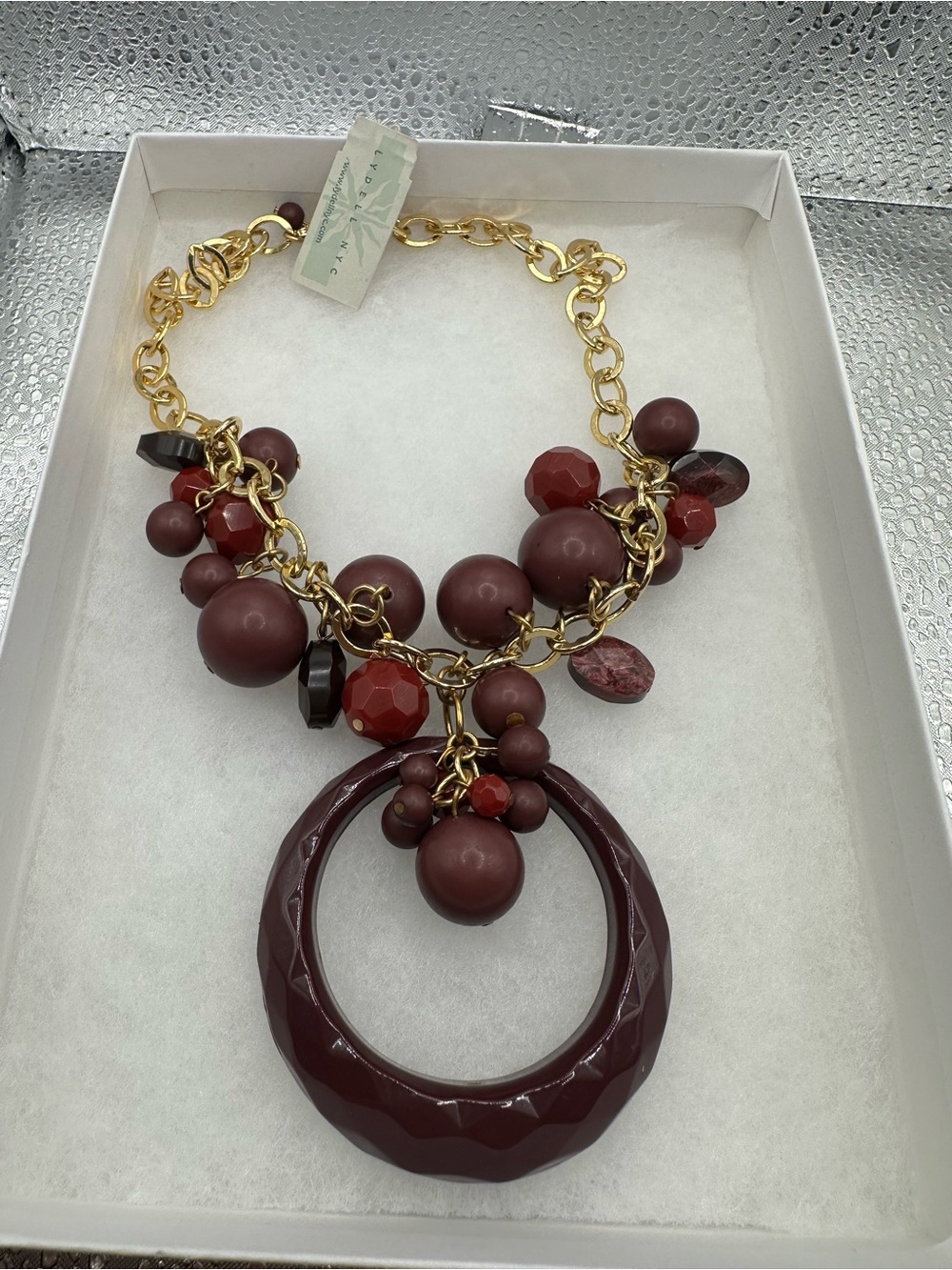 NWT Lydell NYC Chunky Cluster Statement Necklace Maroon Burgundy Gold